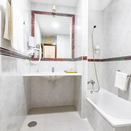 Hotell Pozo Del Duque Ii 2*